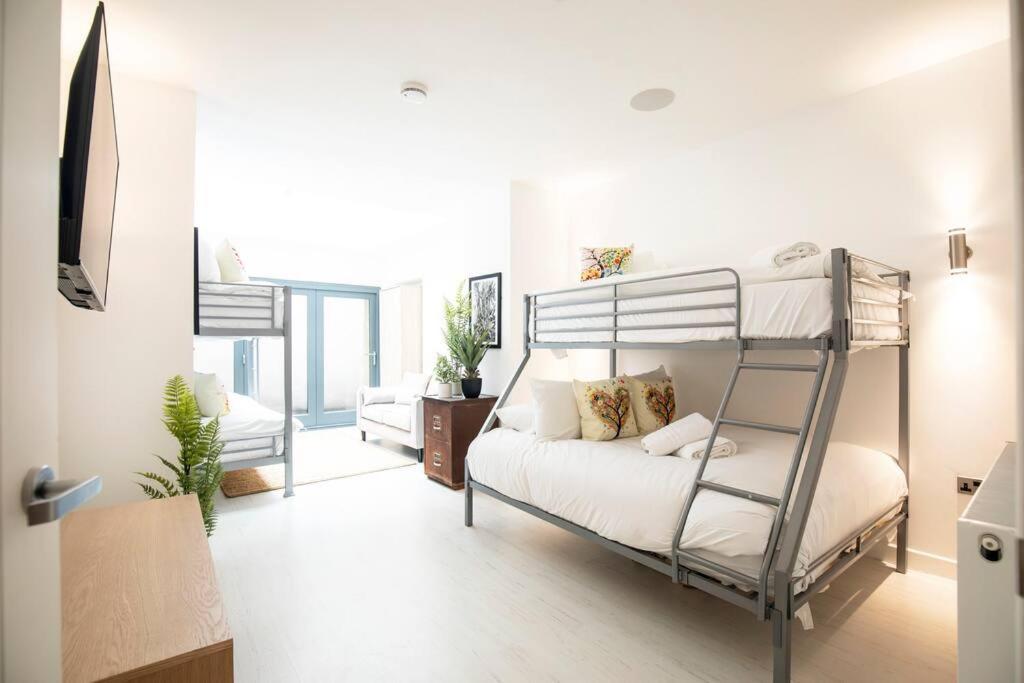 Central Townhouse With Roof Terrace マンチェスター エクステリア 写真