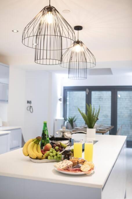 Central Townhouse With Roof Terrace マンチェスター エクステリア 写真
